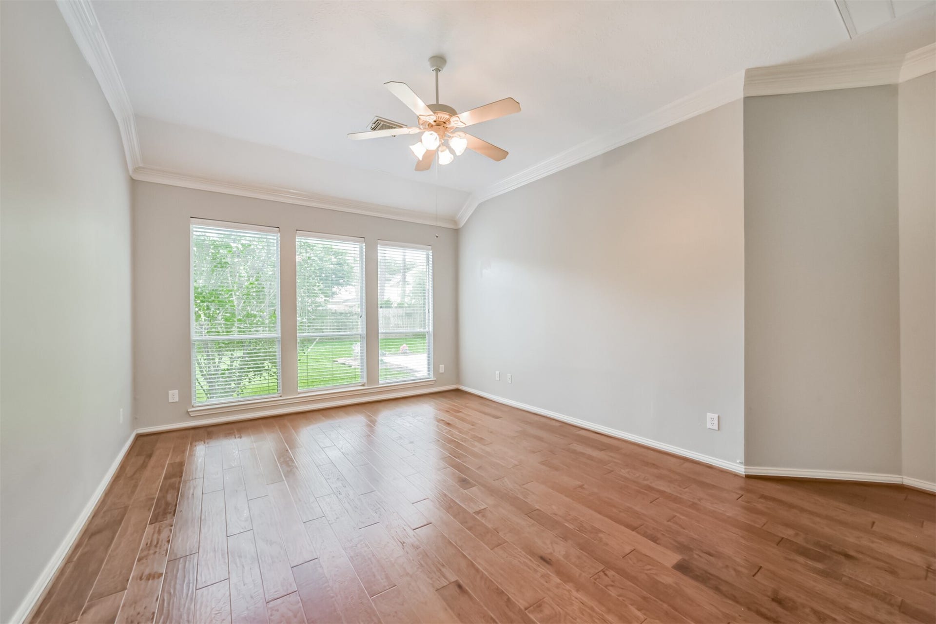 12614 Brazos Bend Trail, Humble, TX 77346 Primary Bedroom
18 x 13