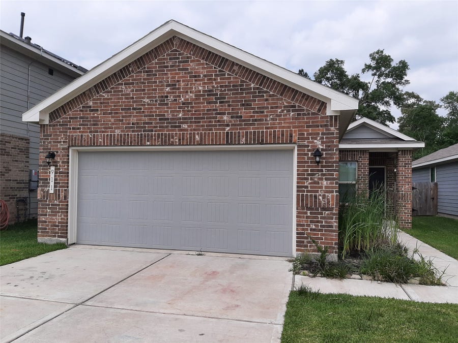 Property photo for 911 Cobalt Crest Lane, Houston, TX