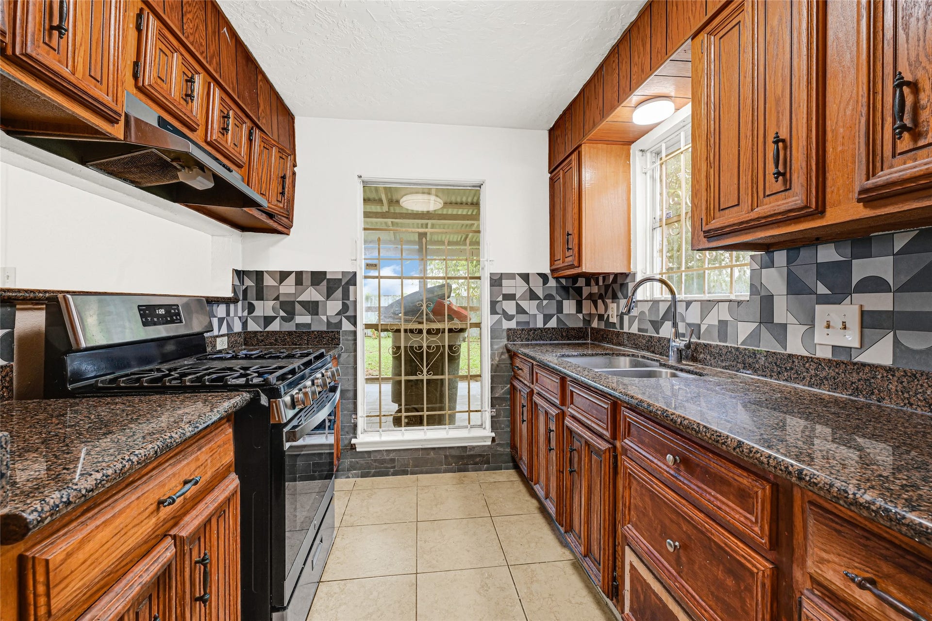 15011 Royal Shadows Drive, Houston, TX 77082