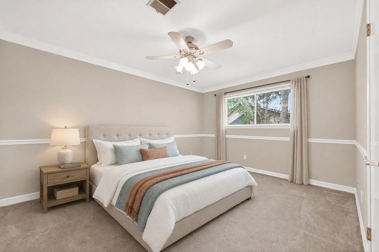 Bedroom 3 (2nd floor)