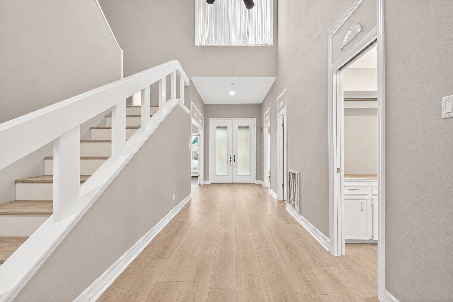 Entry way with Virtual rendering with updated floors