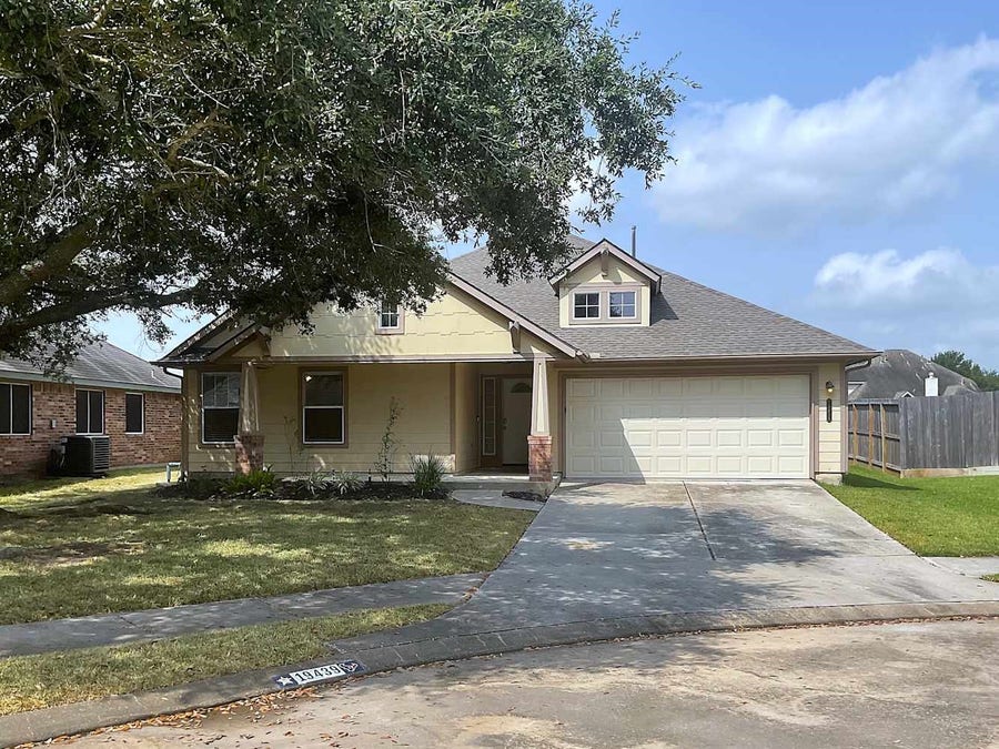 Property photo for 19439 Wildwood Dale Lane, Spring, TX