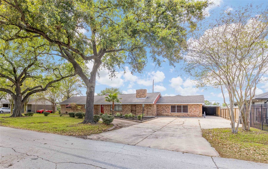 Property photo for 528 Beresford Street, Houston, TX