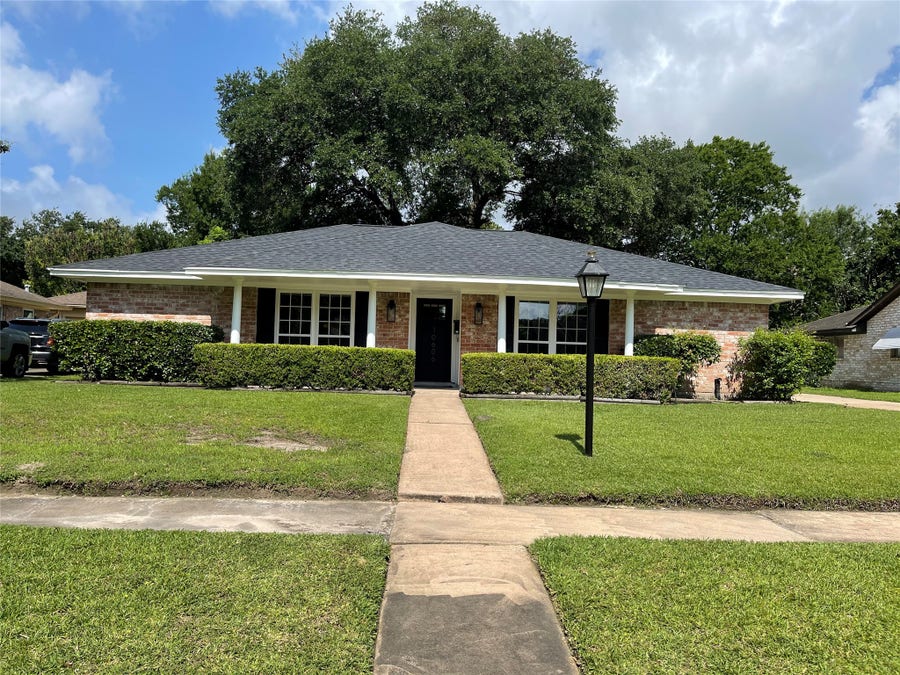 Property photo for 10606 Hoyte Drive, Houston, TX