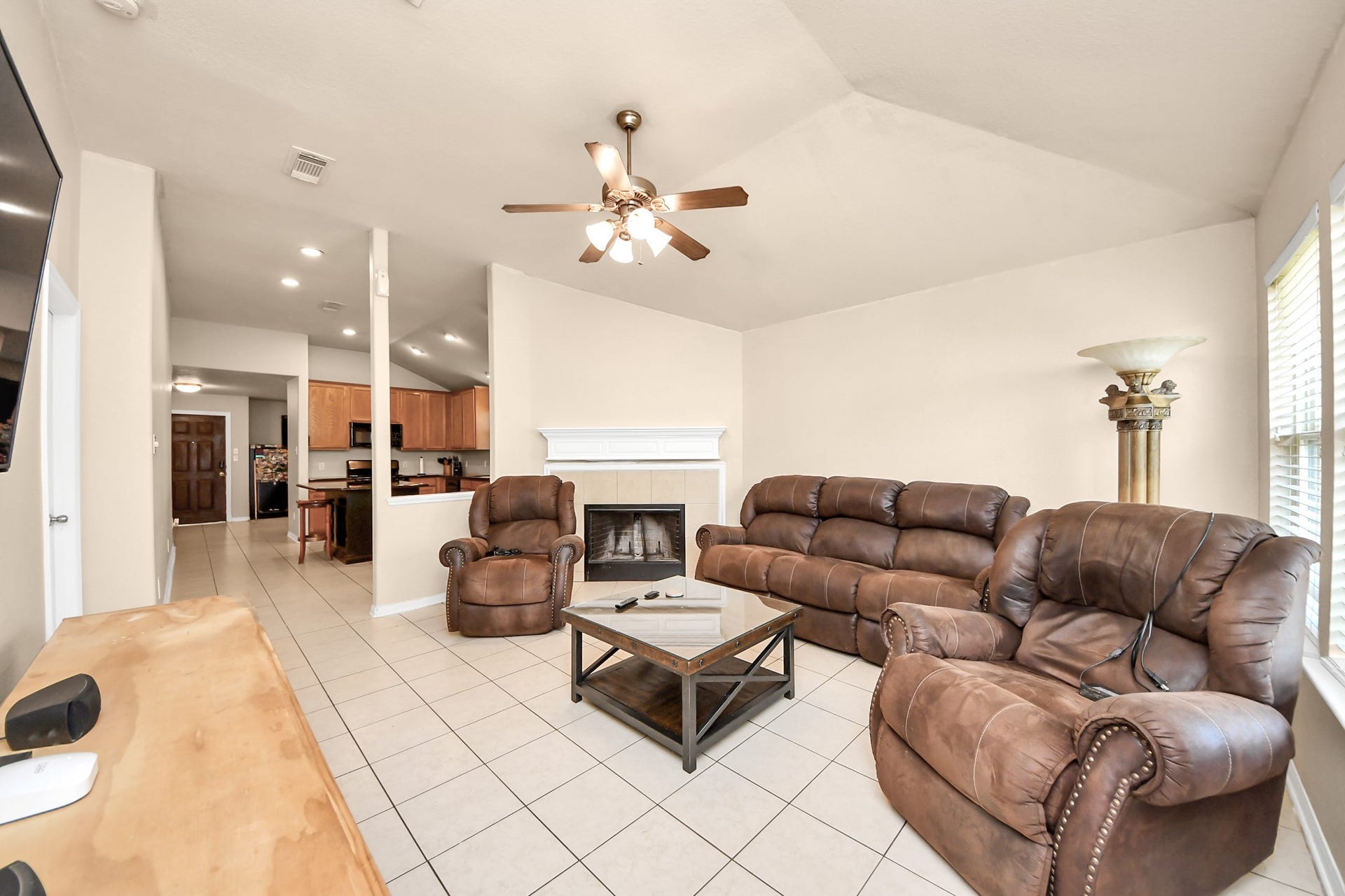17918 Carroll Place Lane, Richmond, TX 77407 Living room