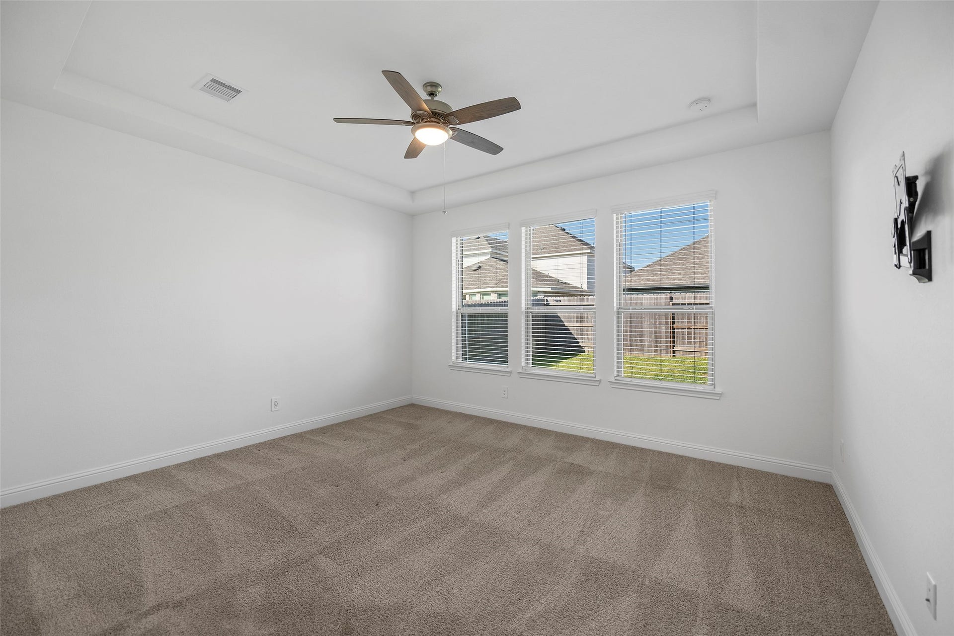 15722 Rosemary Hill Lane, Conroe, TX 77302 The Primary Suite
