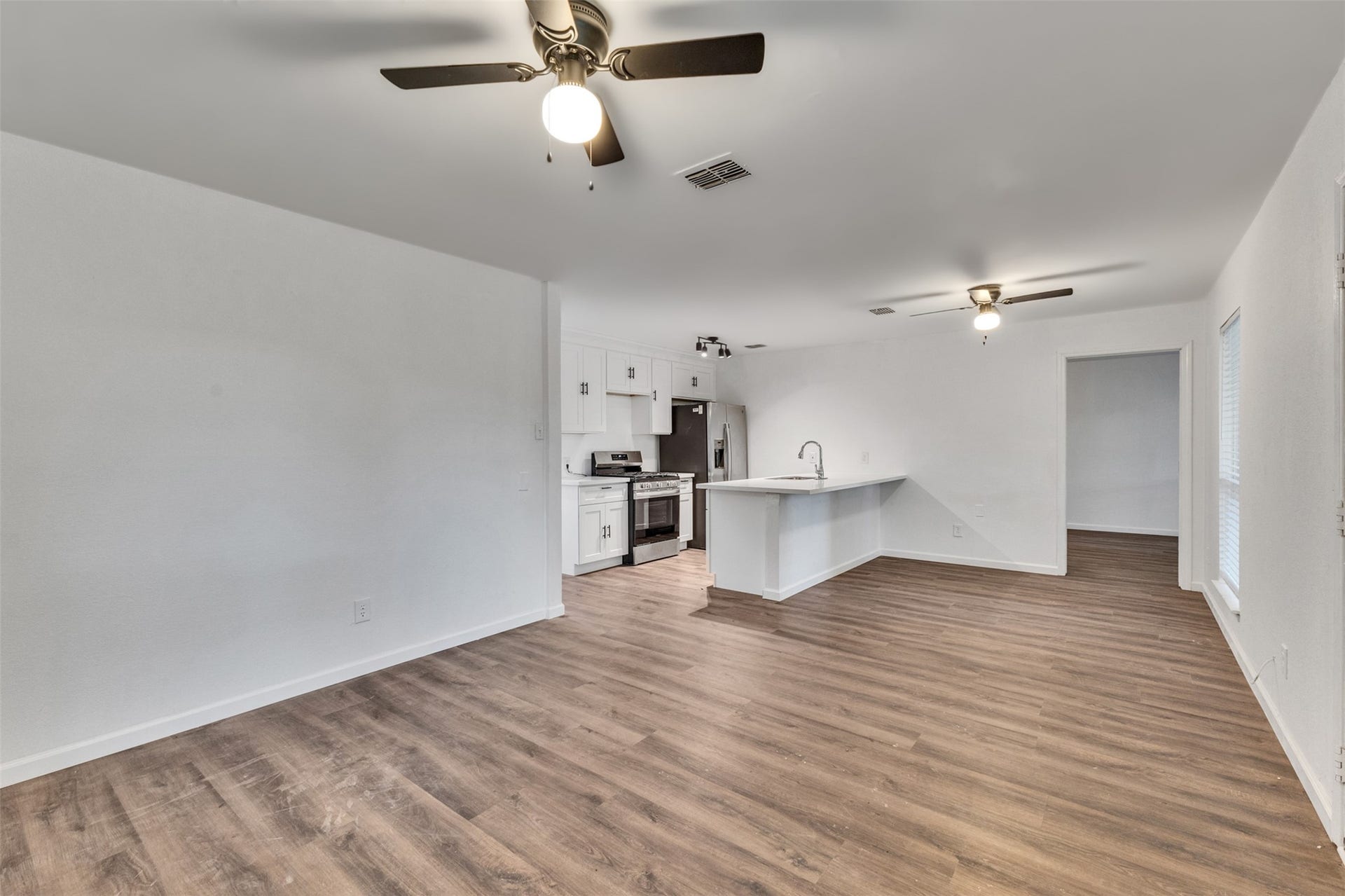 4926 Dollar Reef Drive, Bacliff, TX 77518 4926 Dollar Reef Drive, Bacliff, TX 77518