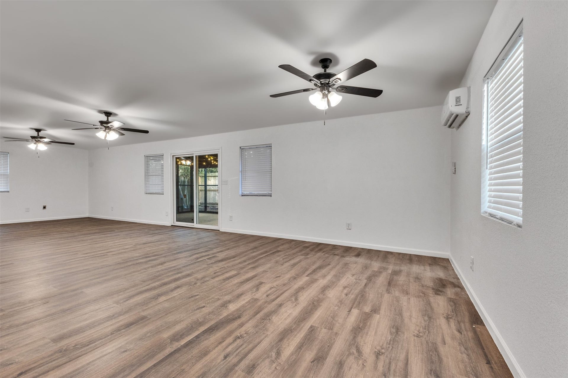 4926 Dollar Reef Drive, Bacliff, TX 77518 4926 Dollar Reef Drive, Bacliff, TX 77518