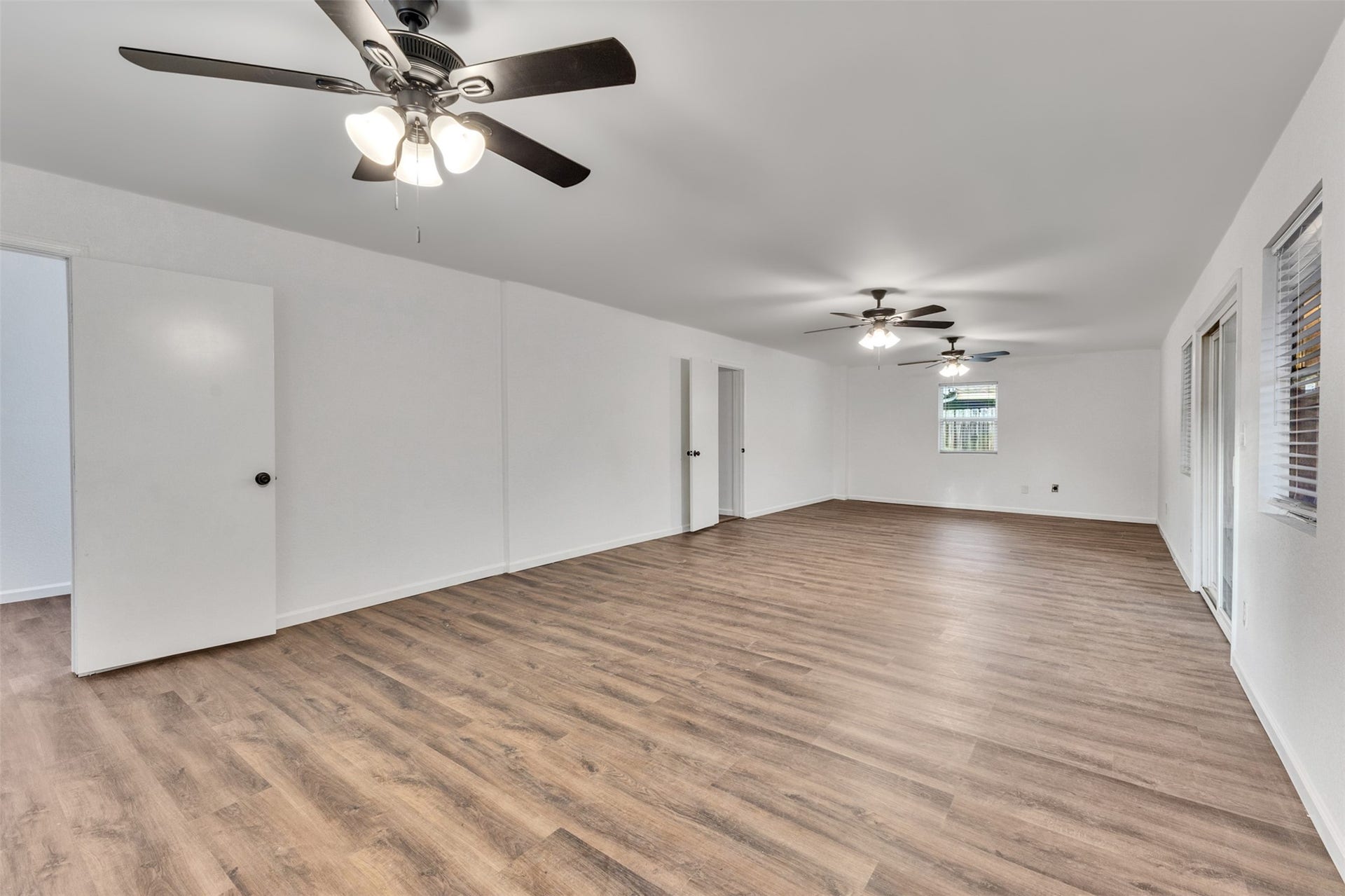 4926 Dollar Reef Drive, Bacliff, TX 77518 4926 Dollar Reef Drive, Bacliff, TX 77518