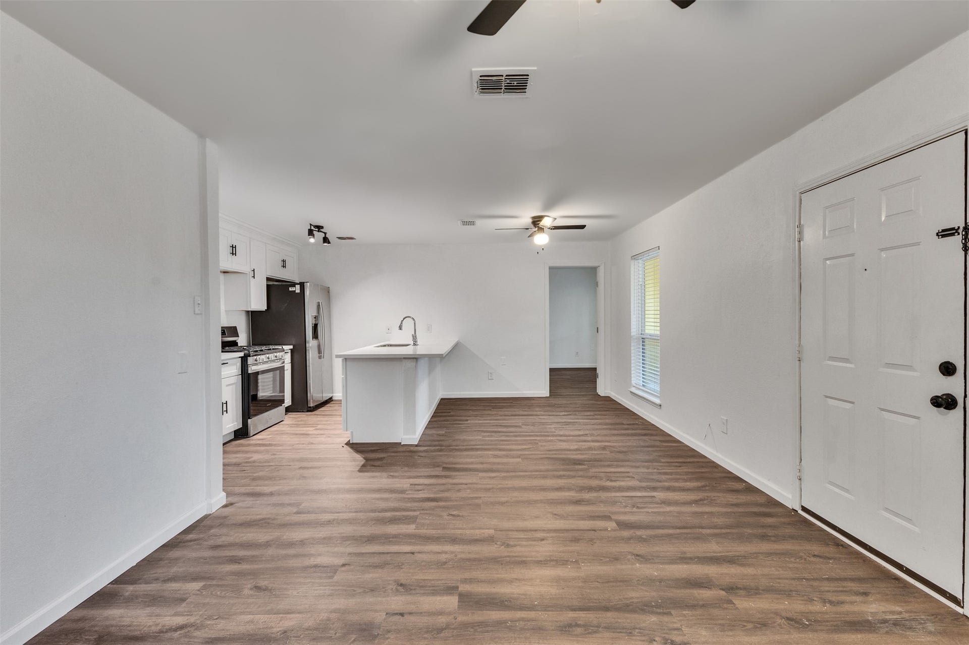 4926 Dollar Reef Drive, Bacliff, TX 77518 4926 Dollar Reef Drive, Bacliff, TX 77518