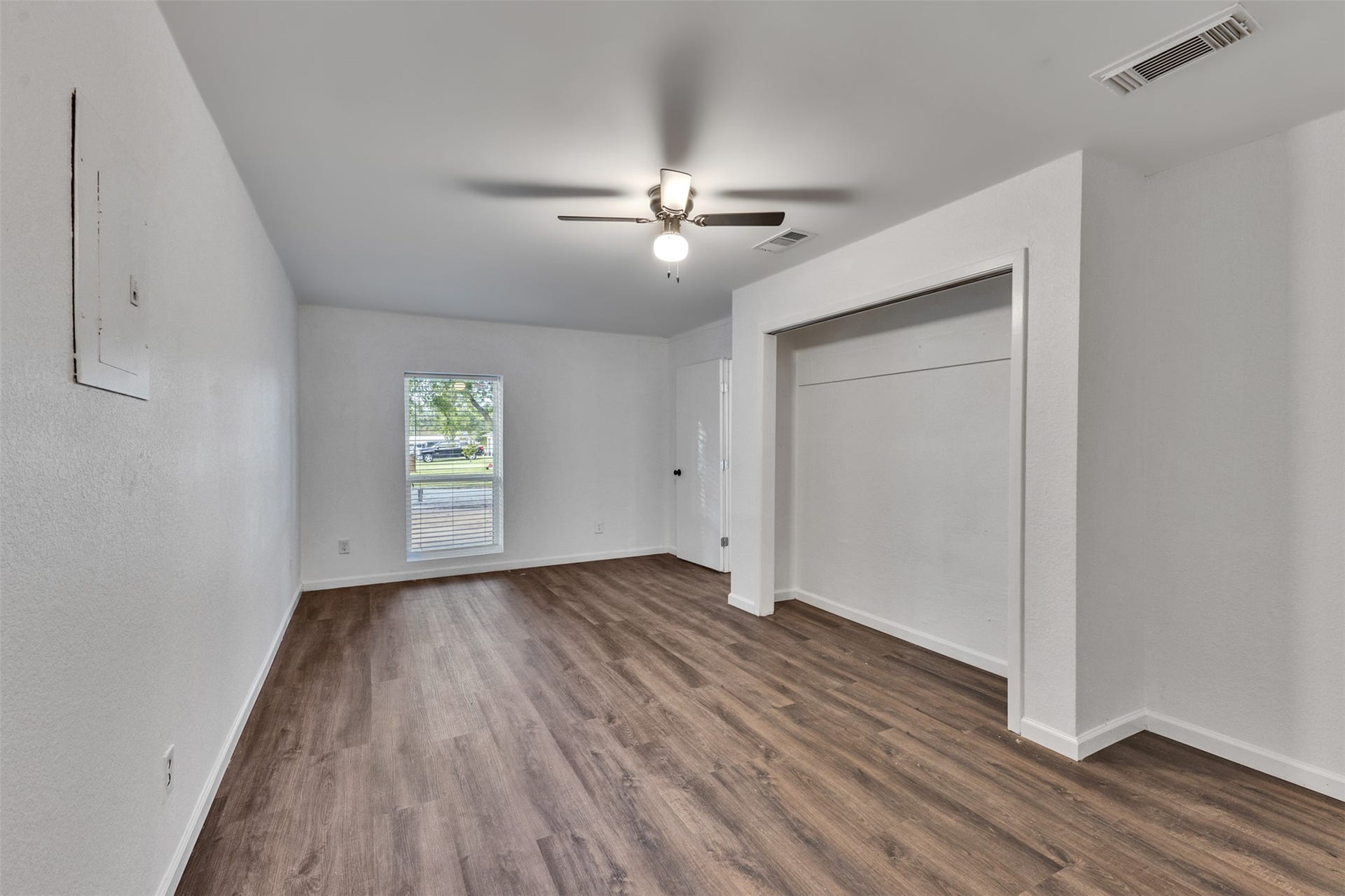 4926 Dollar Reef Drive, Bacliff, TX 77518 4926 Dollar Reef Drive, Bacliff, TX 77518