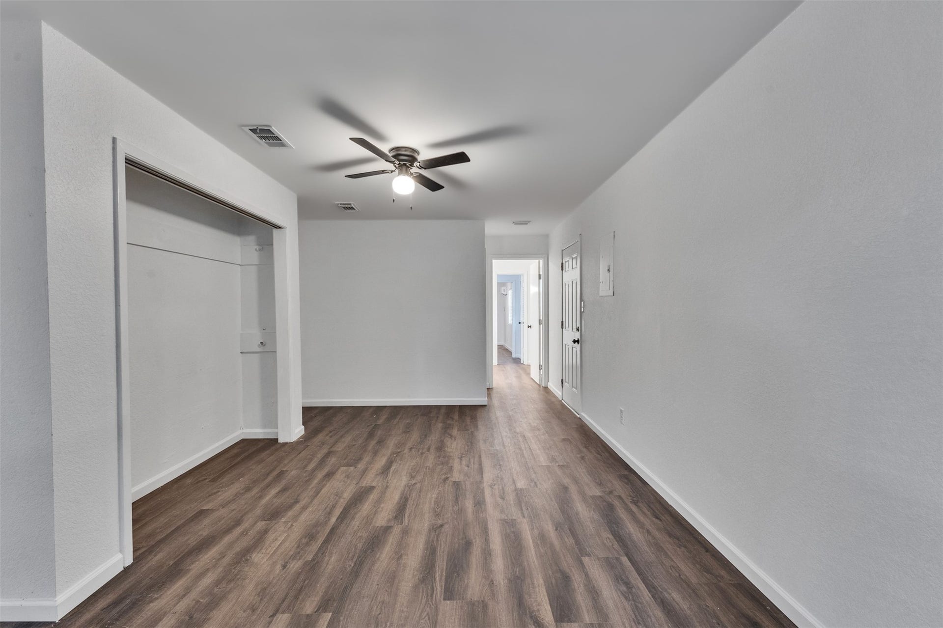 4926 Dollar Reef Drive, Bacliff, TX 77518 4926 Dollar Reef Drive, Bacliff, TX 77518
