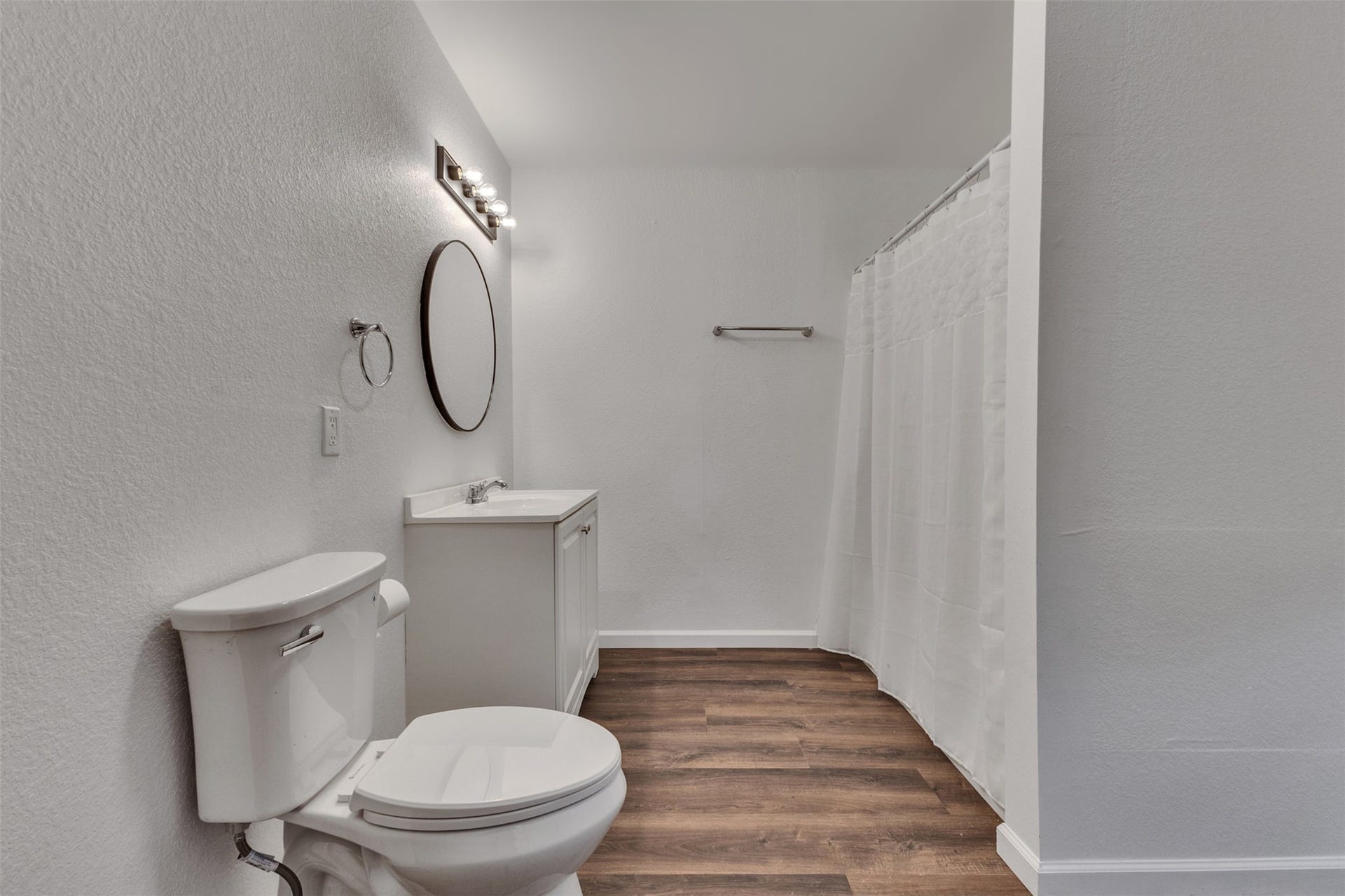 4926 Dollar Reef Drive, Bacliff, TX 77518 4926 Dollar Reef Drive, Bacliff, TX 77518