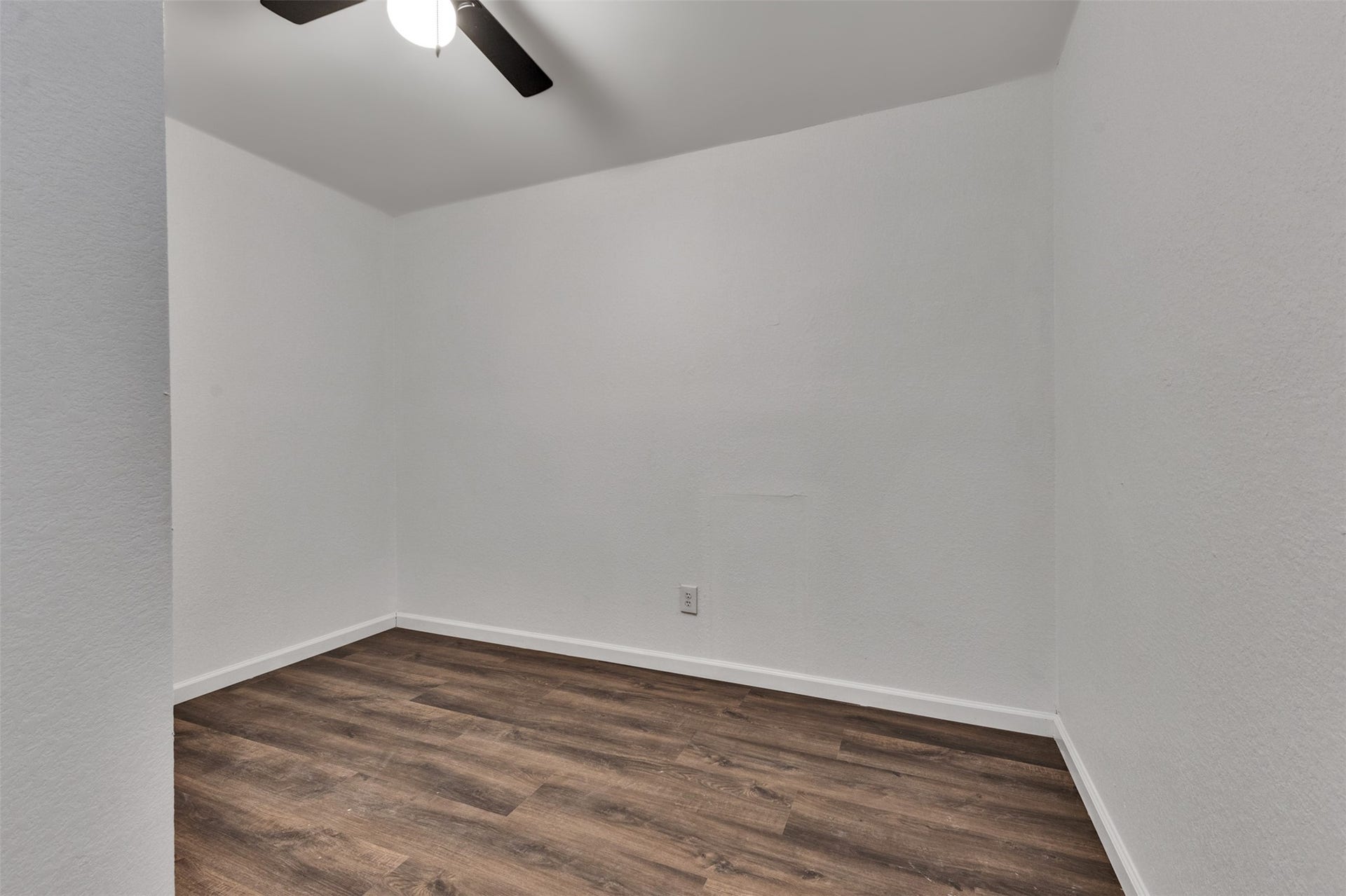 4926 Dollar Reef Drive, Bacliff, TX 77518 4926 Dollar Reef Drive, Bacliff, TX 77518