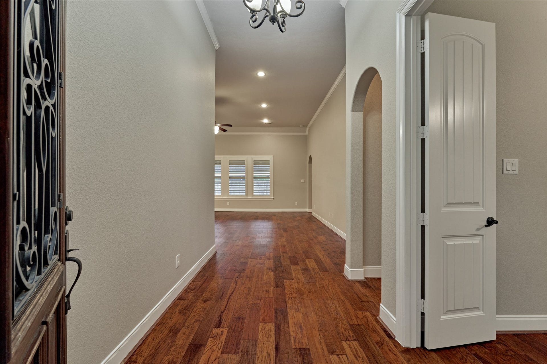 650 Edgewood Drive, Montgomery, TX 77356