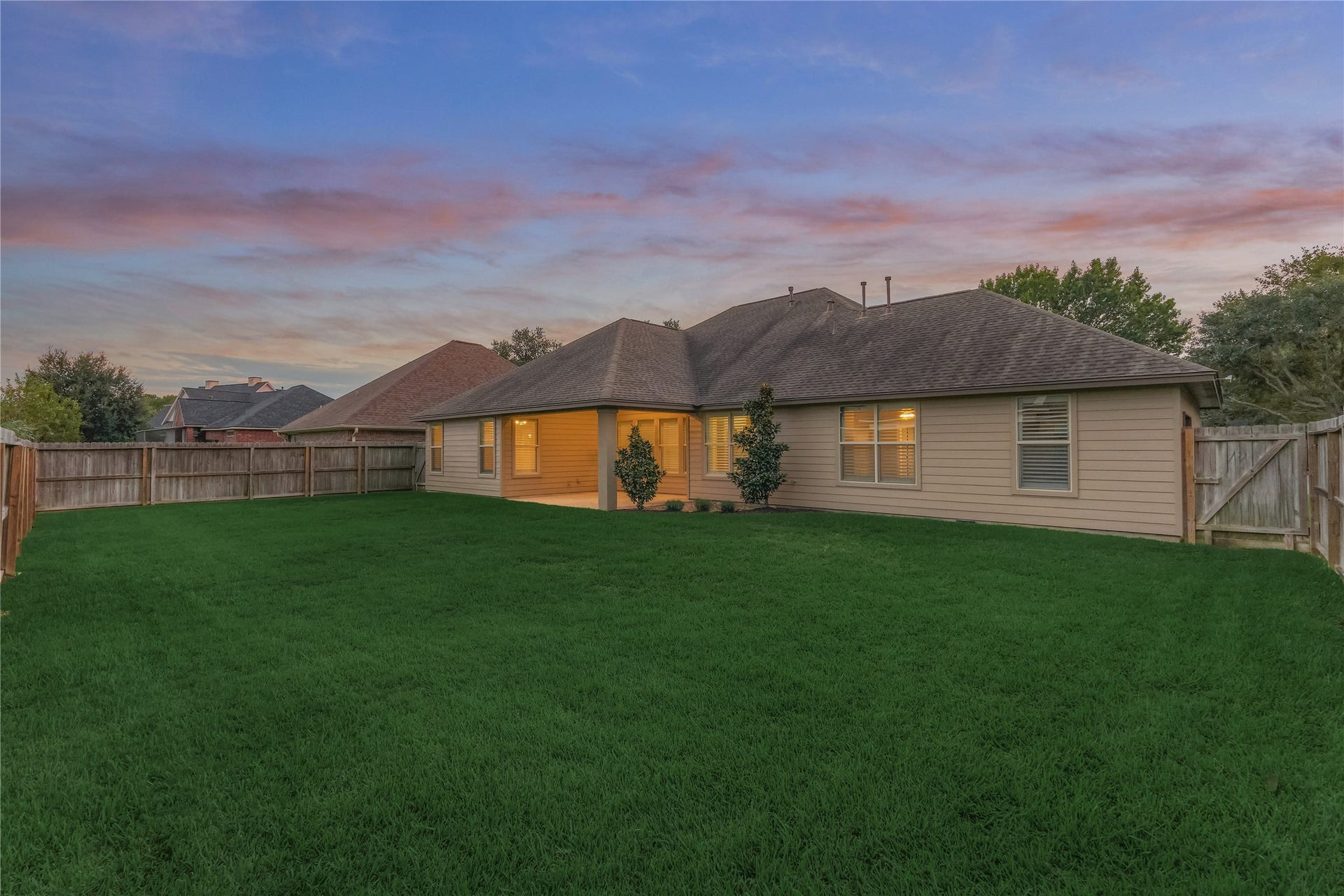 650 Edgewood Drive, Montgomery, TX 77356