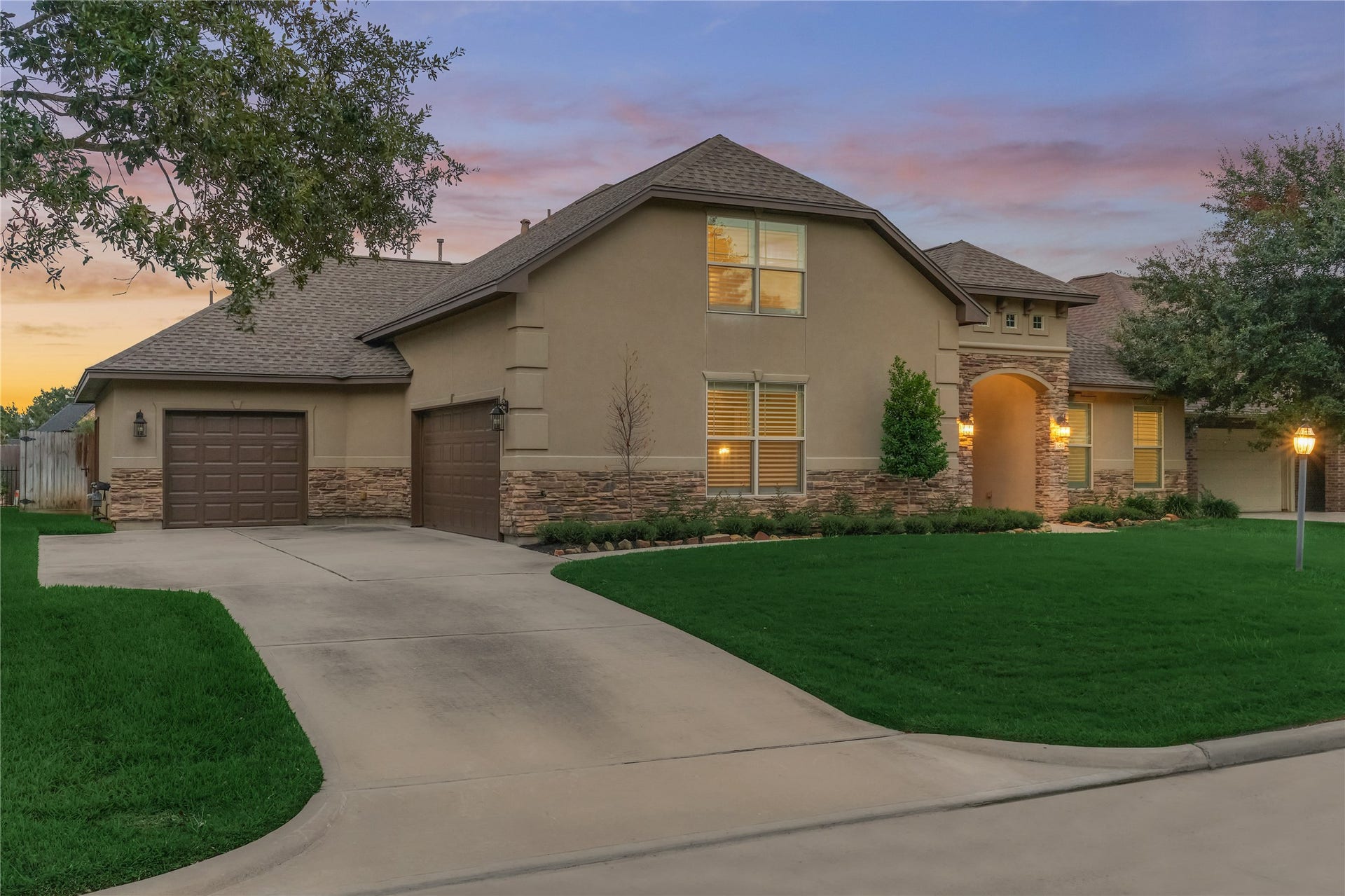 650 Edgewood Drive, Montgomery, TX 77356