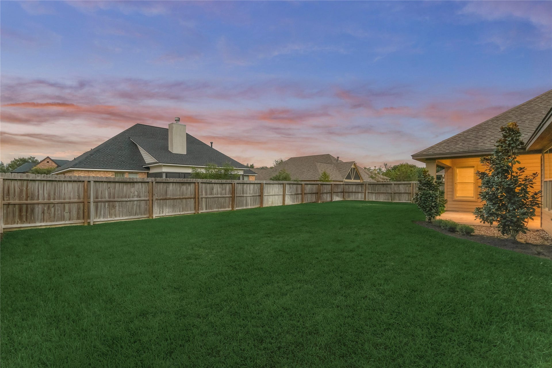 650 Edgewood Drive, Montgomery, TX 77356