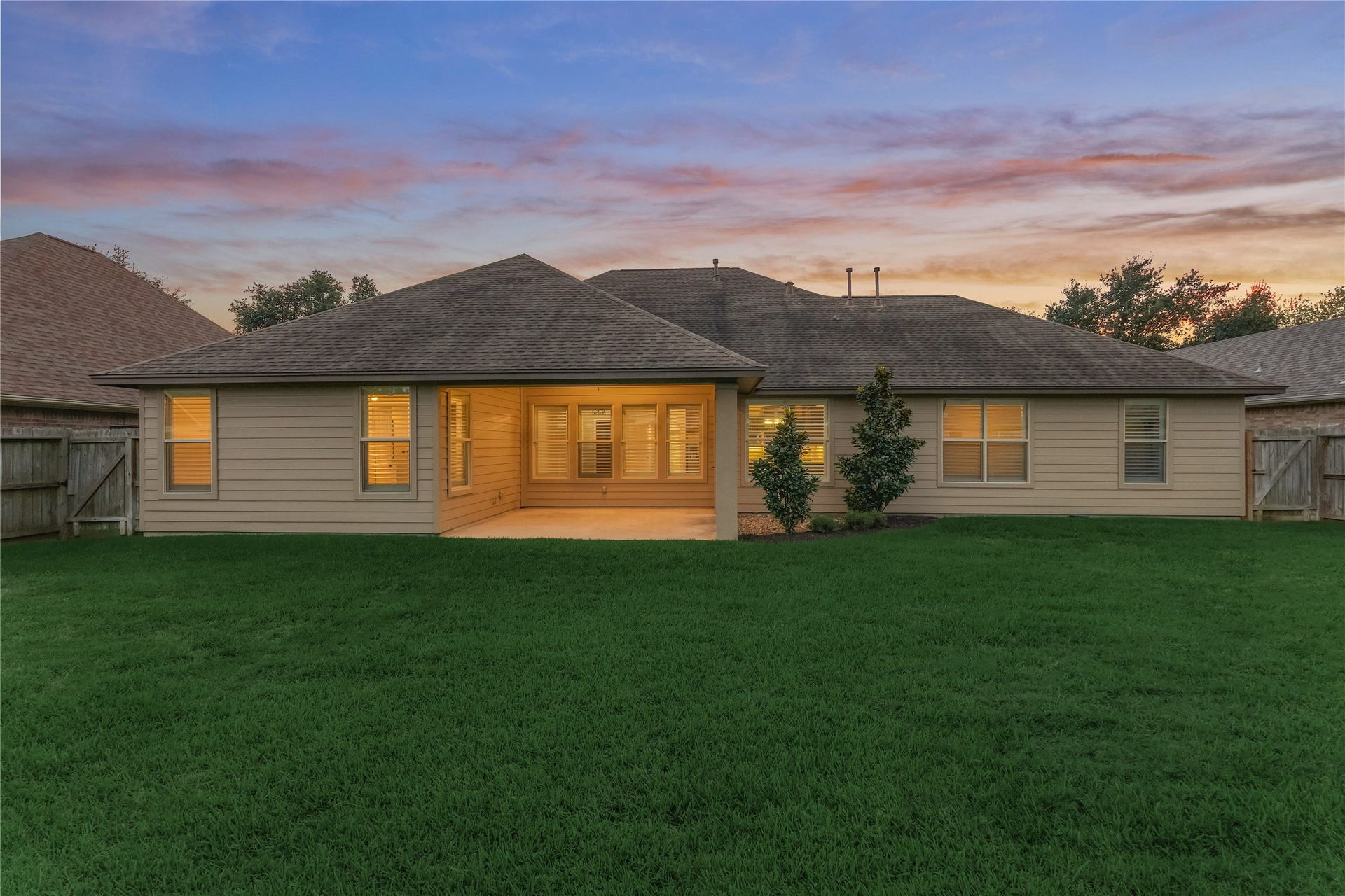650 Edgewood Drive, Montgomery, TX 77356