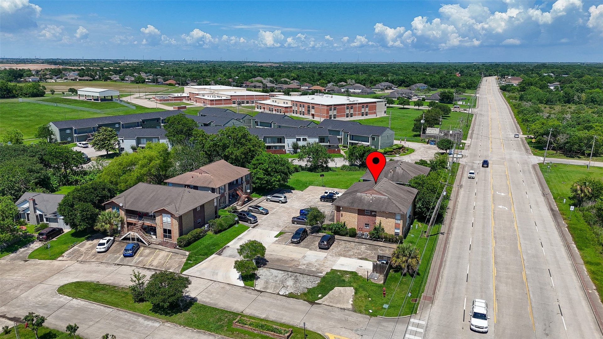 4029 Briar Hollow Drive, Dickinson, TX 77539