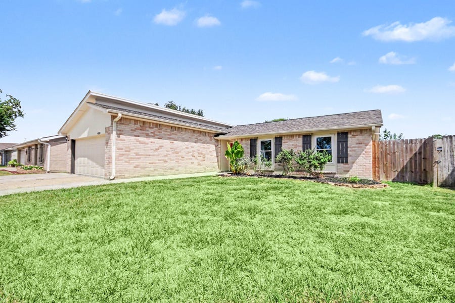 Property photo for 4010 Bluebonnet Trail, Deer Park, TX