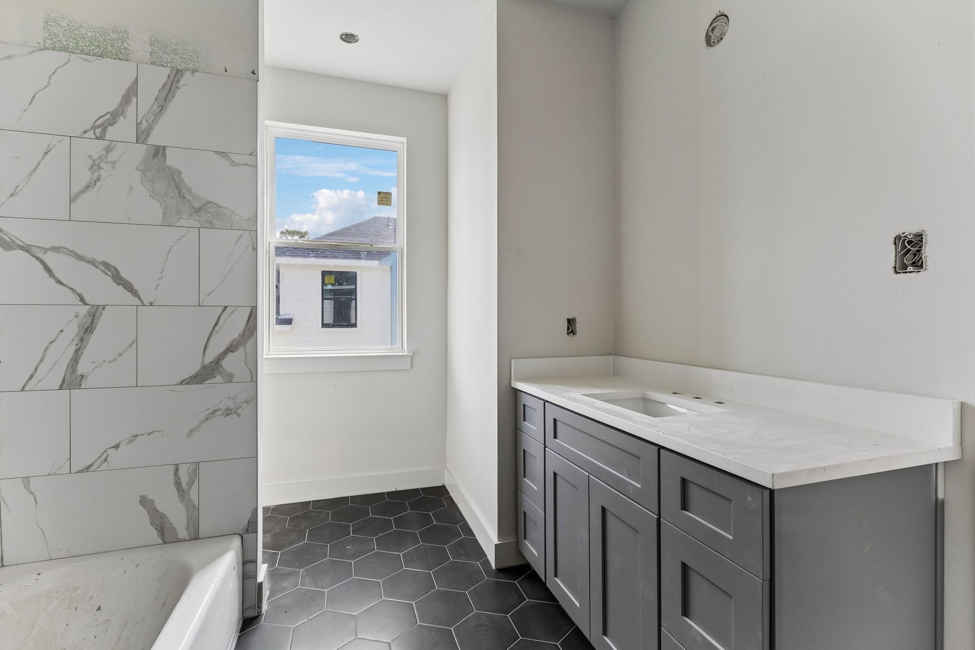 2037 Oak Forest Drive, #A-B, Houston, TX 77018 2037 Oak Forest Drive, #A-B, Houston, TX 77018