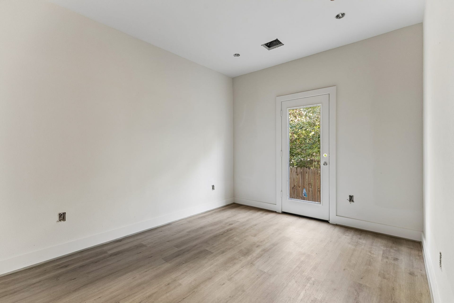 2037 Oak Forest Drive, #A-B, Houston, TX 77018 2037 Oak Forest Drive, #A-B, Houston, TX 77018