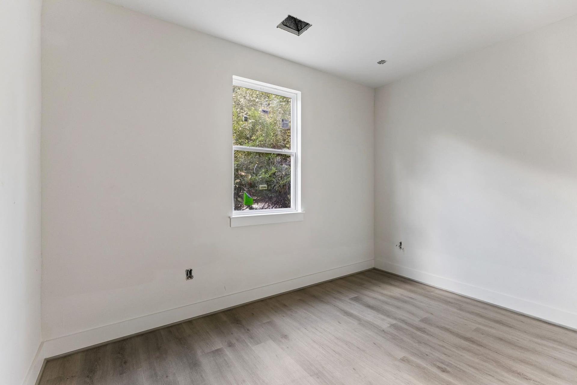 2037 Oak Forest Drive, #A-B, Houston, TX 77018 2037 Oak Forest Drive, #A-B, Houston, TX 77018