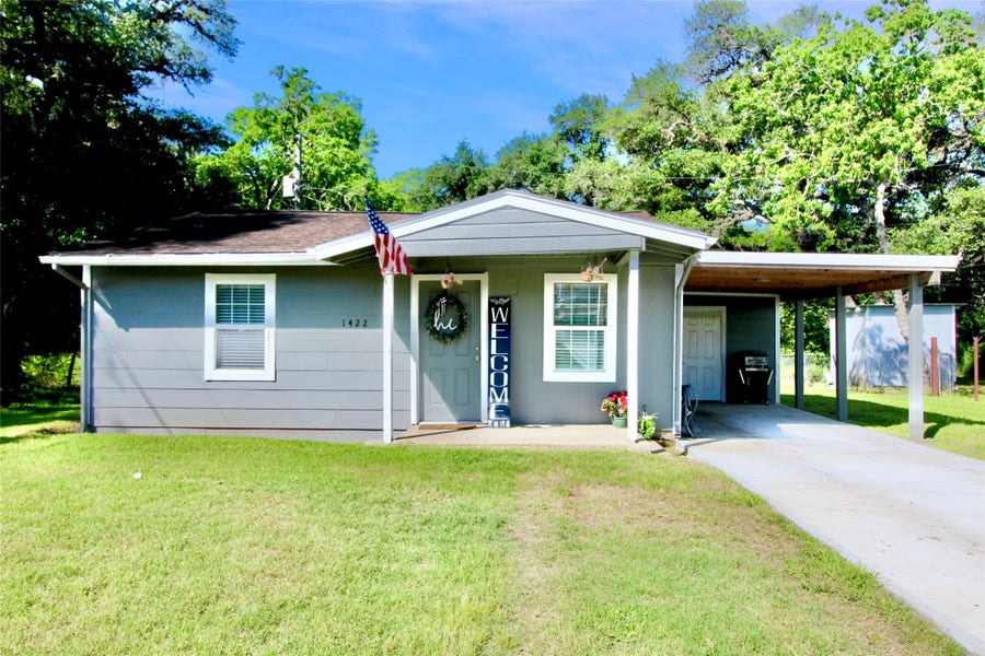 Property photo for 1422 Papendorf Lane, West Columbia, TX