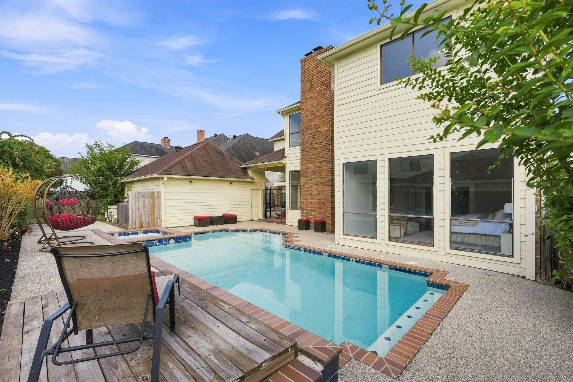 Beautiful pool with a water feature!