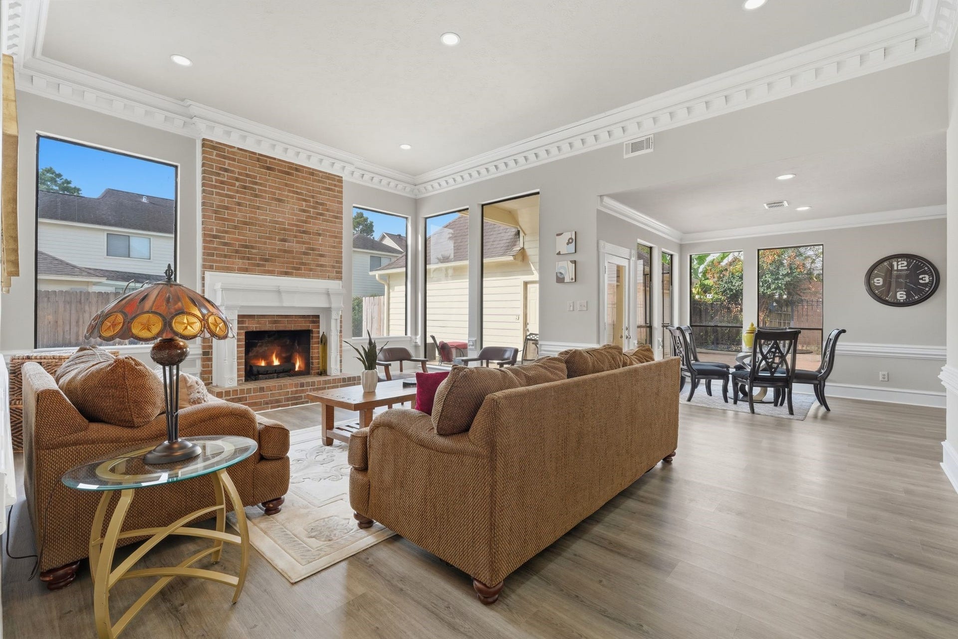 Neutral color pallette makes designing a breeze!