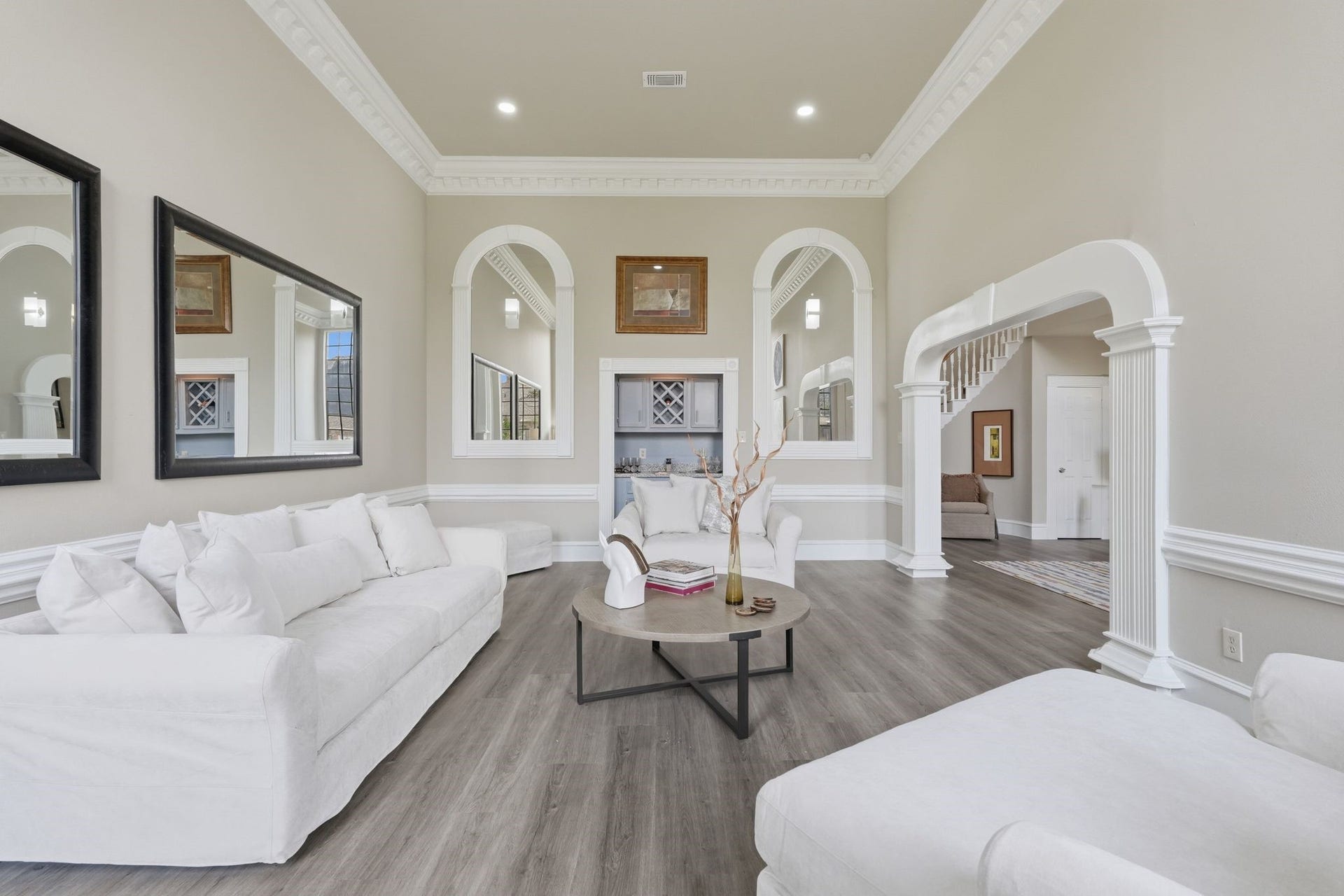 Stylish Wet Bar add character and convenience to this room!