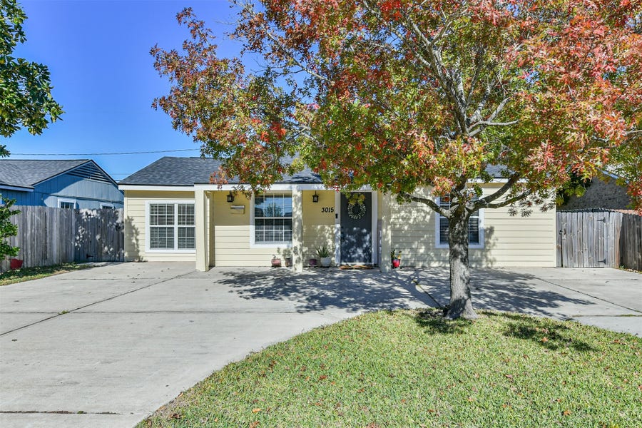 Property photo for 3015 Fern Street, Pasadena, TX