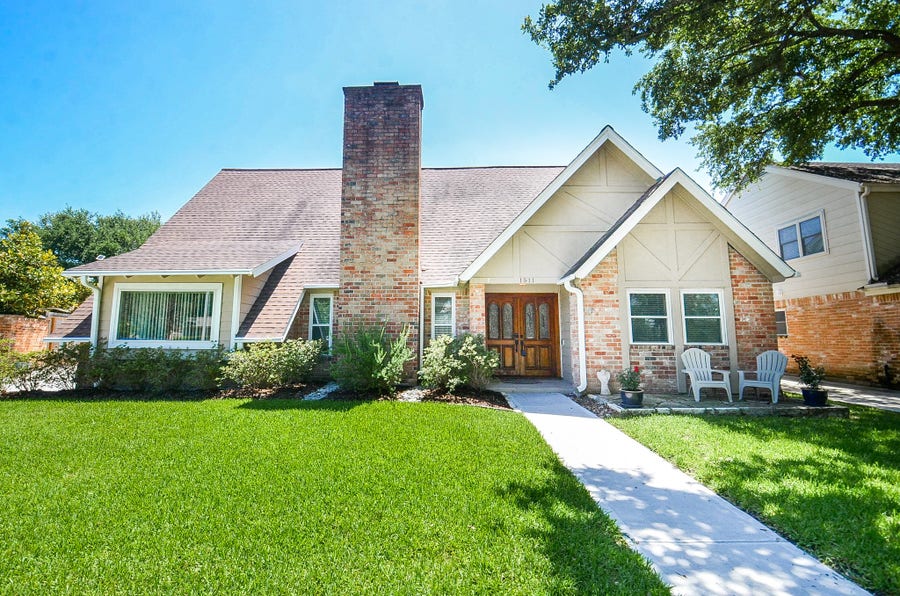 Property photo for 1511 Holly River Drive, Houston, TX