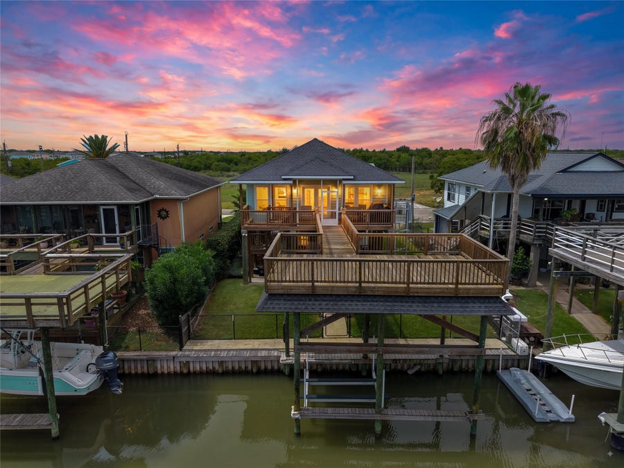 Property photo for 1227 23rd Street, San Leon, TX