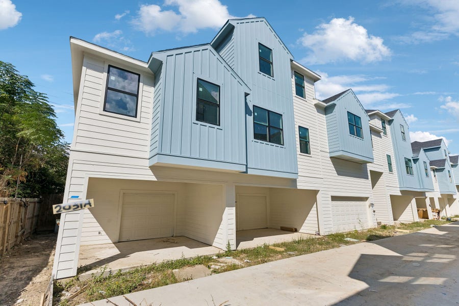 Property photo for 2025 Oak Forest Drive, #A-B, Houston, TX