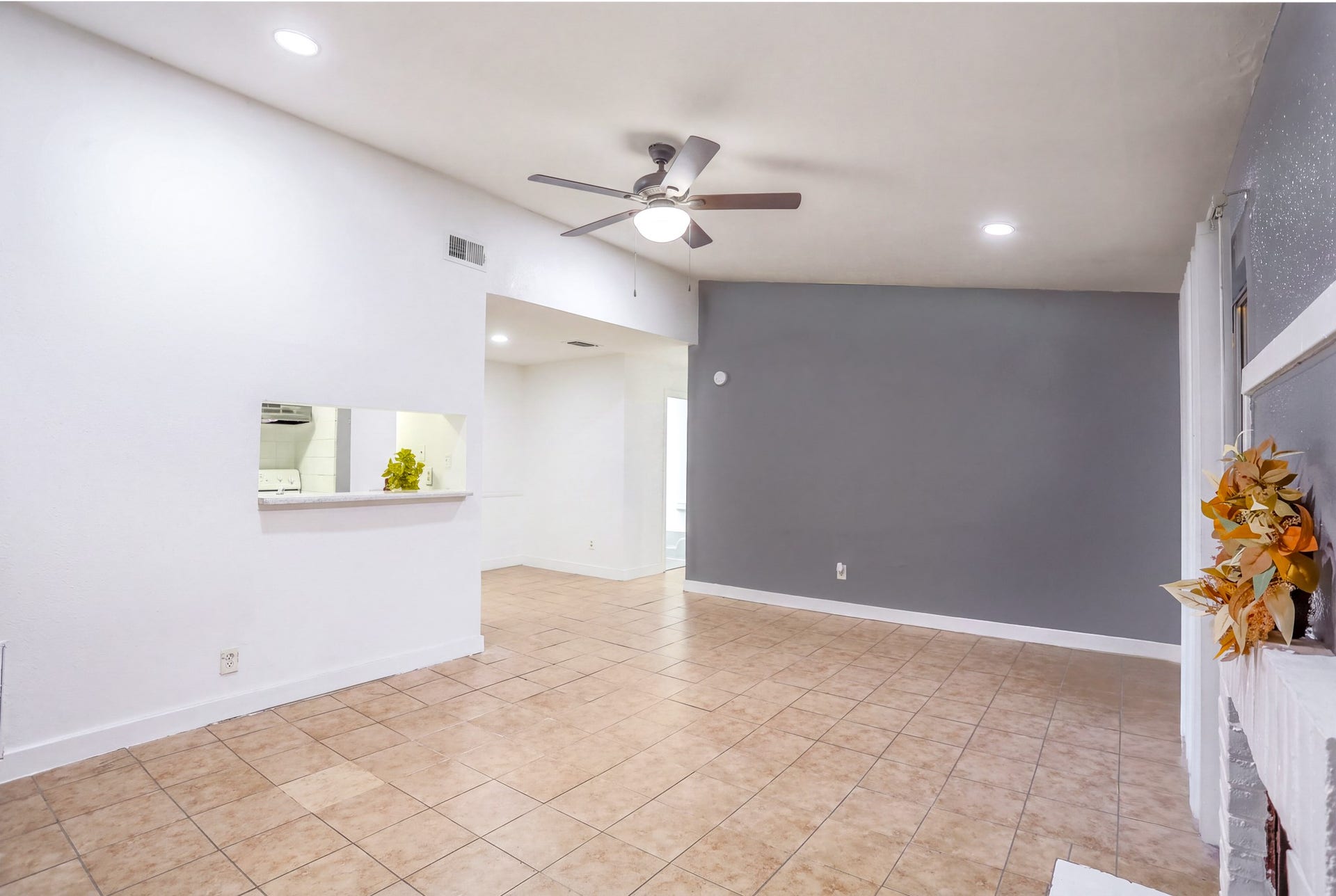 12627 Ashford Meadow Drive, #2, Houston, TX 77082 New ceiling fan installed
