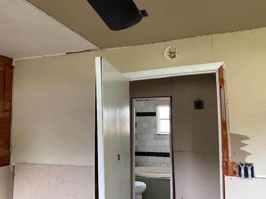 6708 Hawthorne Road, Hitchcock, TX 77563 6708 Hawthorne Road, Hitchcock, TX 77563