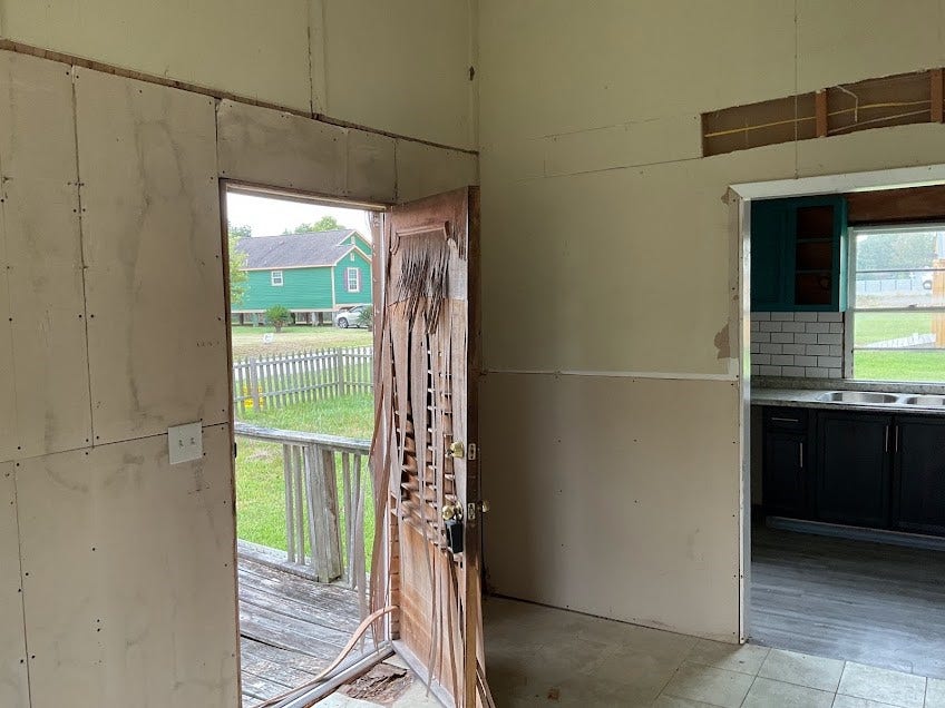 6708 Hawthorne Road, Hitchcock, TX 77563 6708 Hawthorne Road, Hitchcock, TX 77563