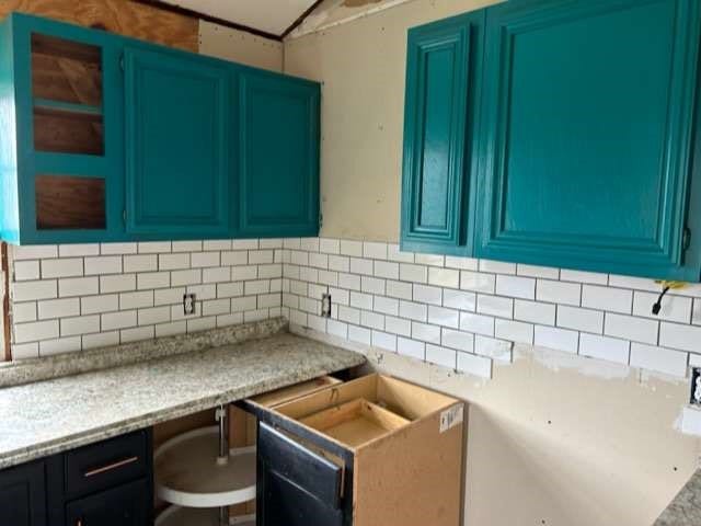 6708 Hawthorne Road, Hitchcock, TX 77563 6708 Hawthorne Road, Hitchcock, TX 77563
