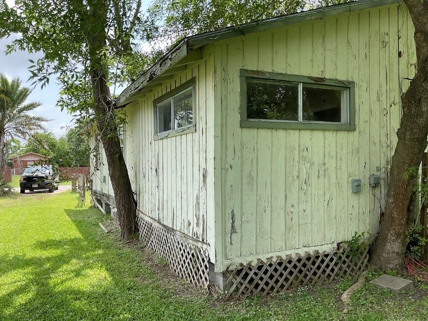 6708 Hawthorne Road, Hitchcock, TX 77563 6708 Hawthorne Road, Hitchcock, TX 77563