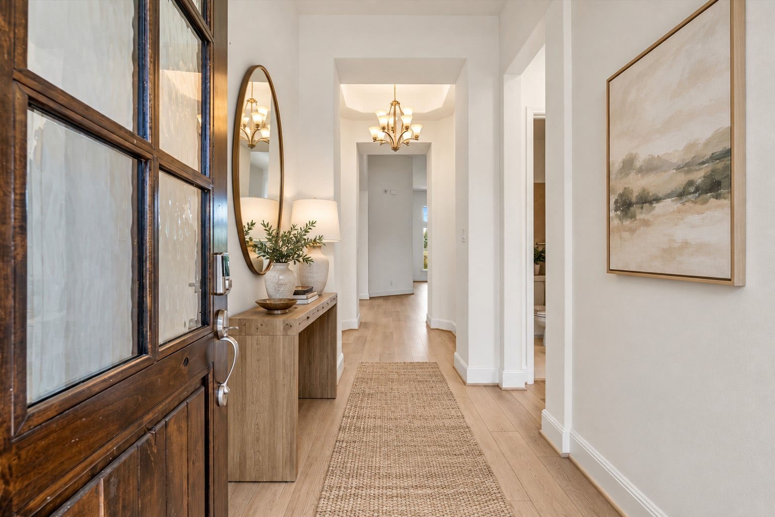 4816 Blue Pearl Lane, League City, TX 77573 An impressive entry with soaring ceilings, setting the tone for the elegant interior