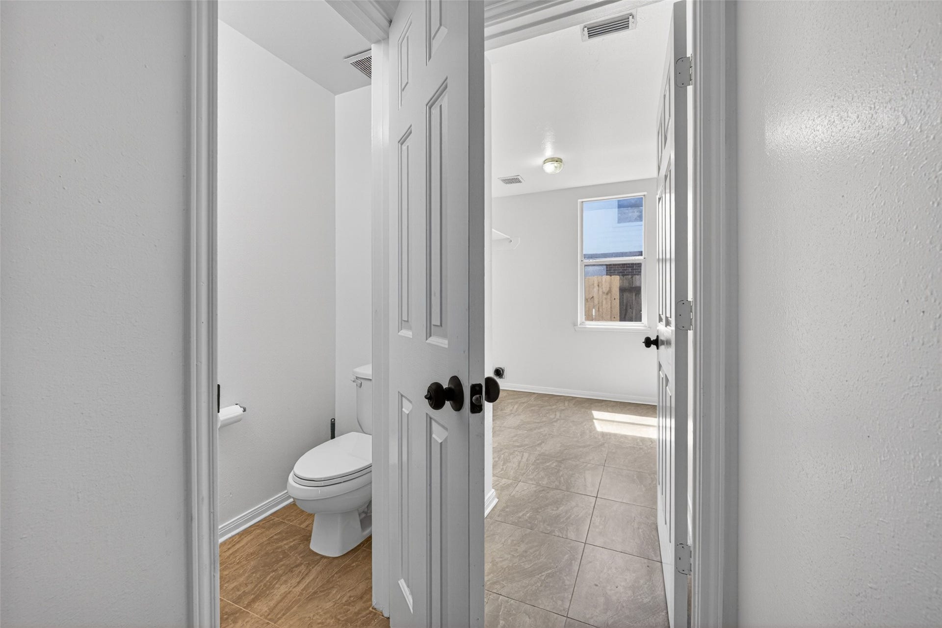 13910 Sunset View Drive, Houston, TX 77083 13910 Sunset View Drive, Houston, TX 77083