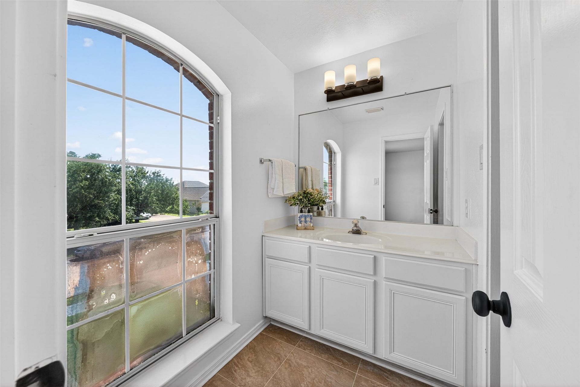13910 Sunset View Drive, Houston, TX 77083 13910 Sunset View Drive, Houston, TX 77083