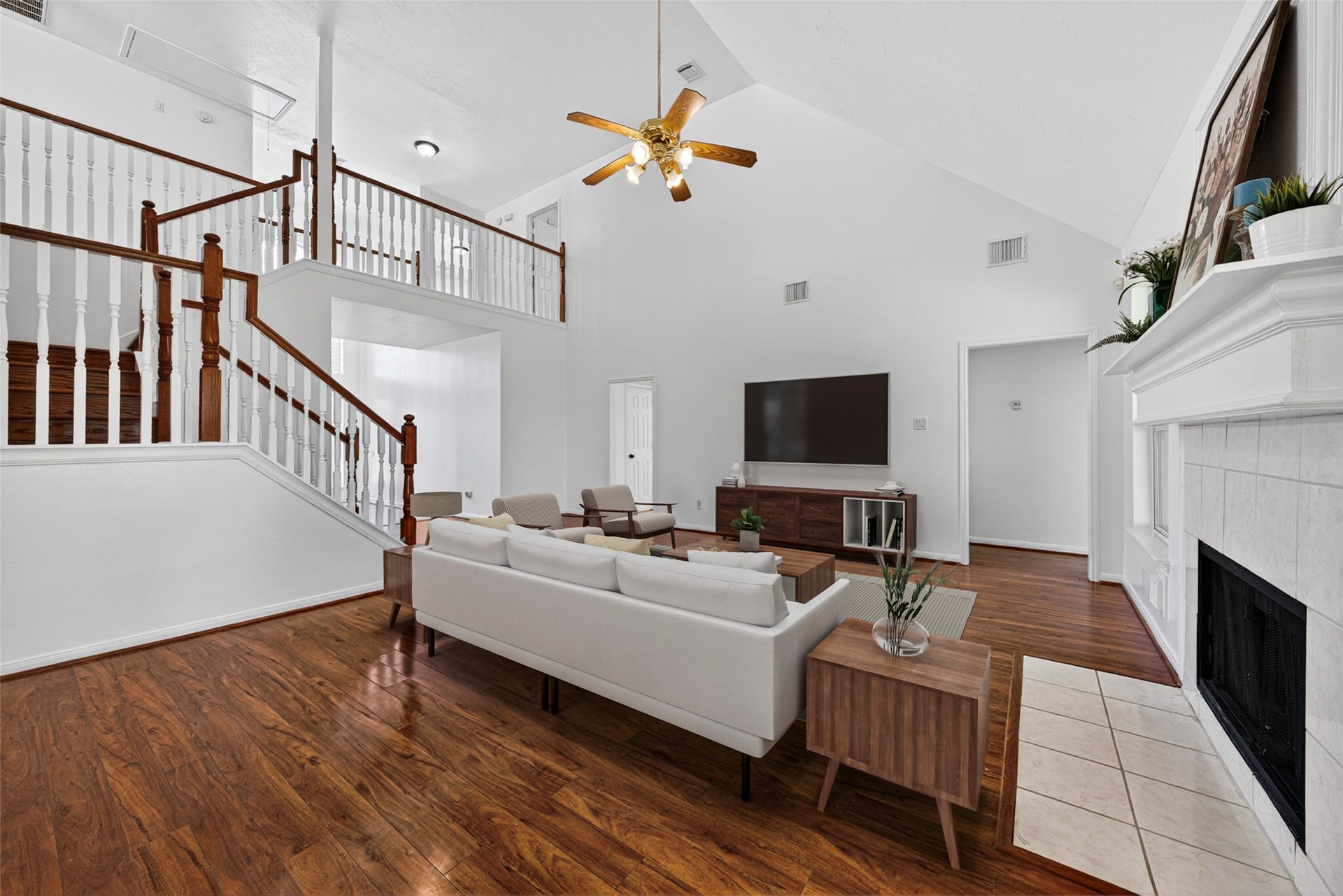 13910 Sunset View Drive, Houston, TX 77083 13910 Sunset View Drive, Houston, TX 77083