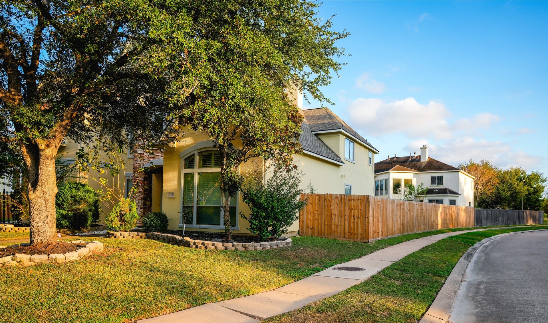 15127 Oldtown Bridge Court, Sugar Land, TX 77498 15127 Oldtown Bridge Court, Sugar Land, TX 77498