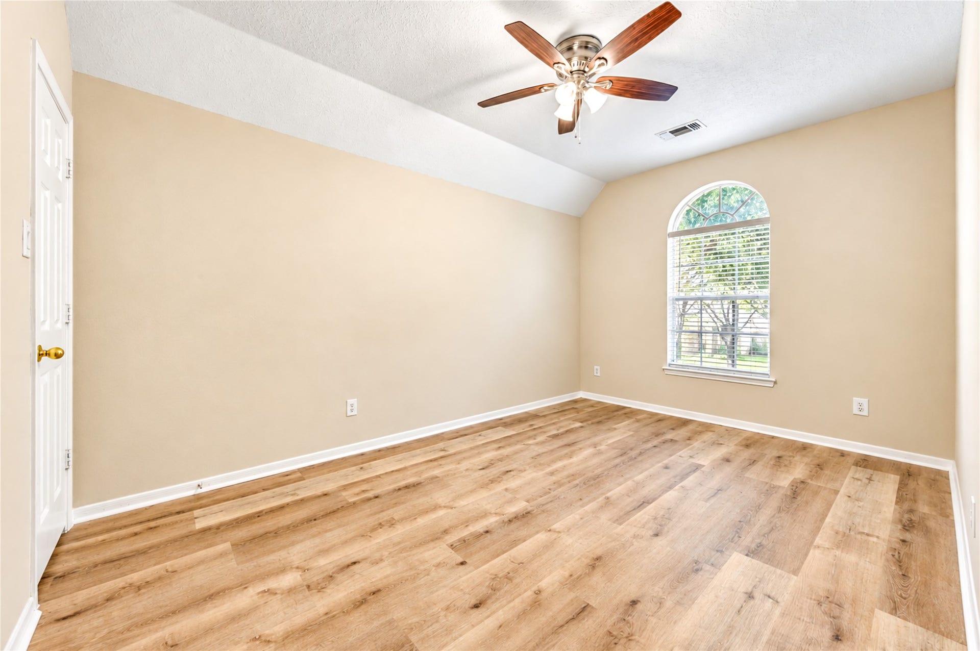 3835 Heritage Colony Drive, Missouri City, TX 77459 Secondary bedroom