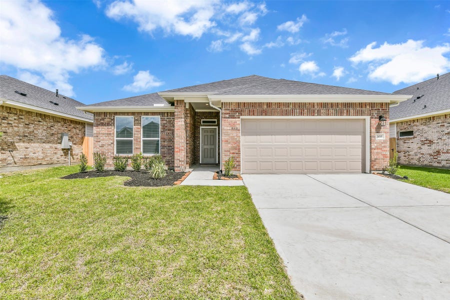 Property photo for 3015 King Oaks Street, Baytown, TX