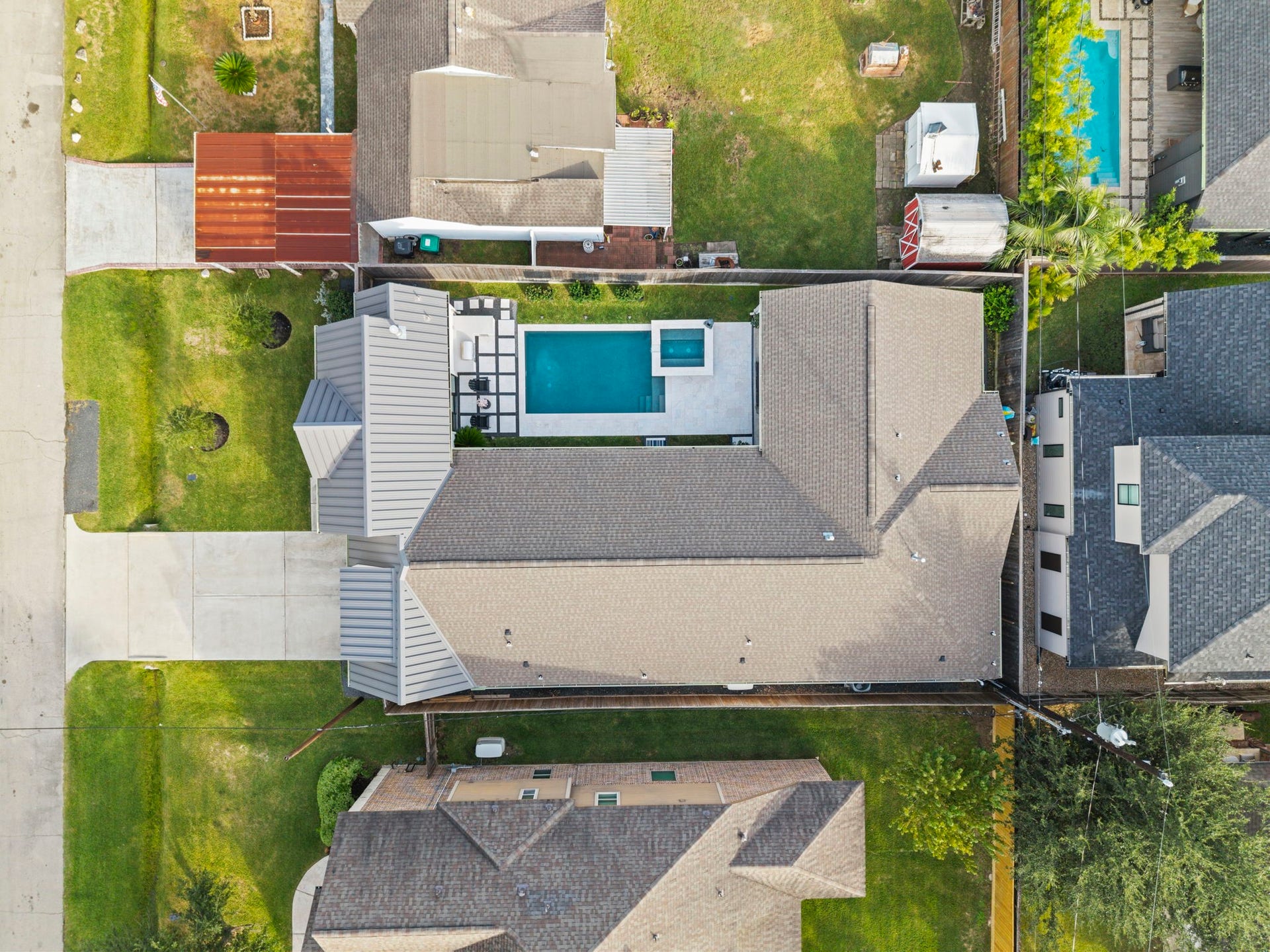 6425 Remlap Street, Houston, TX 77055 The home features a full home and pool Generac generator!