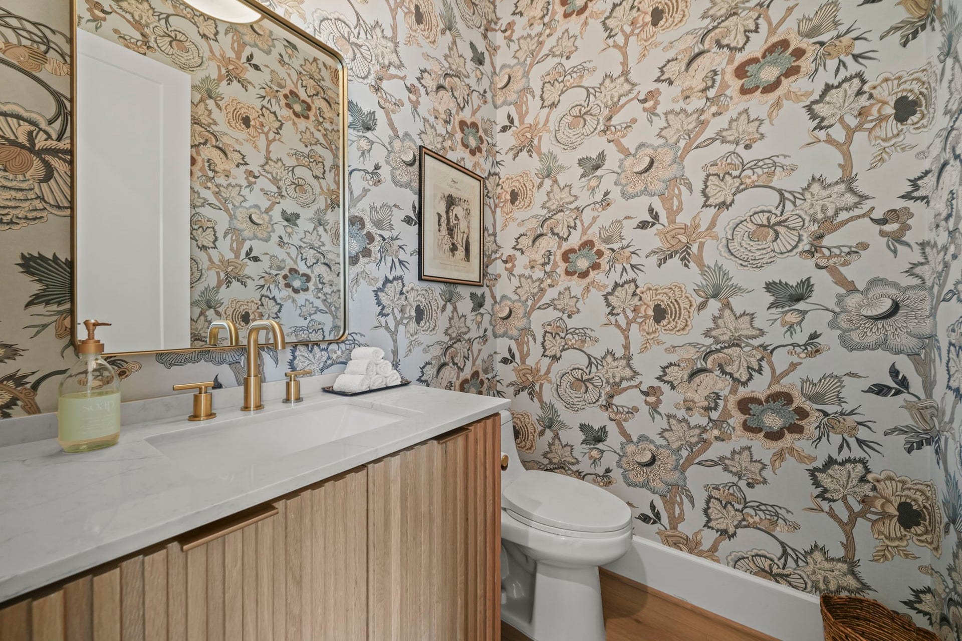 6425 Remlap Street, Houston, TX 77055 The half bath with custom wallpaper and gold finishes!